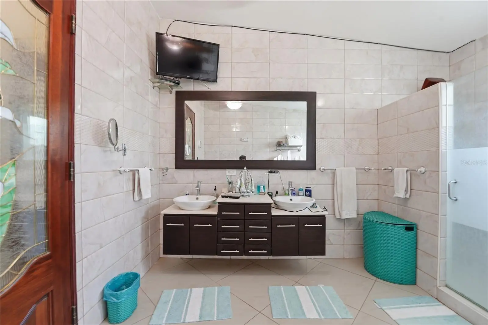 644 Heliconia, PR