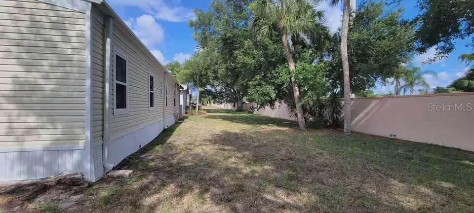 5208 5th B Street, FL