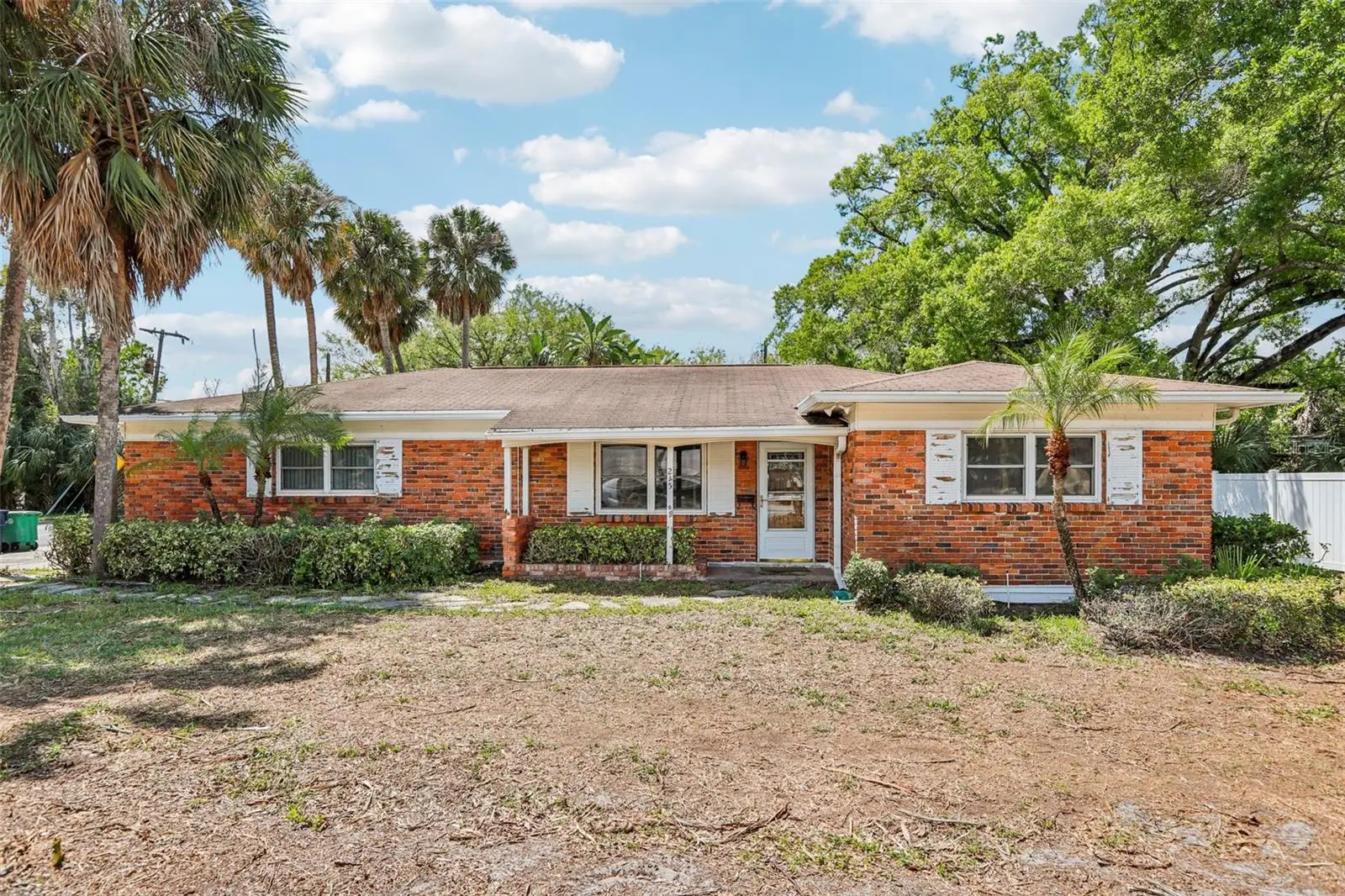 215 West Shore Boulevard, FL