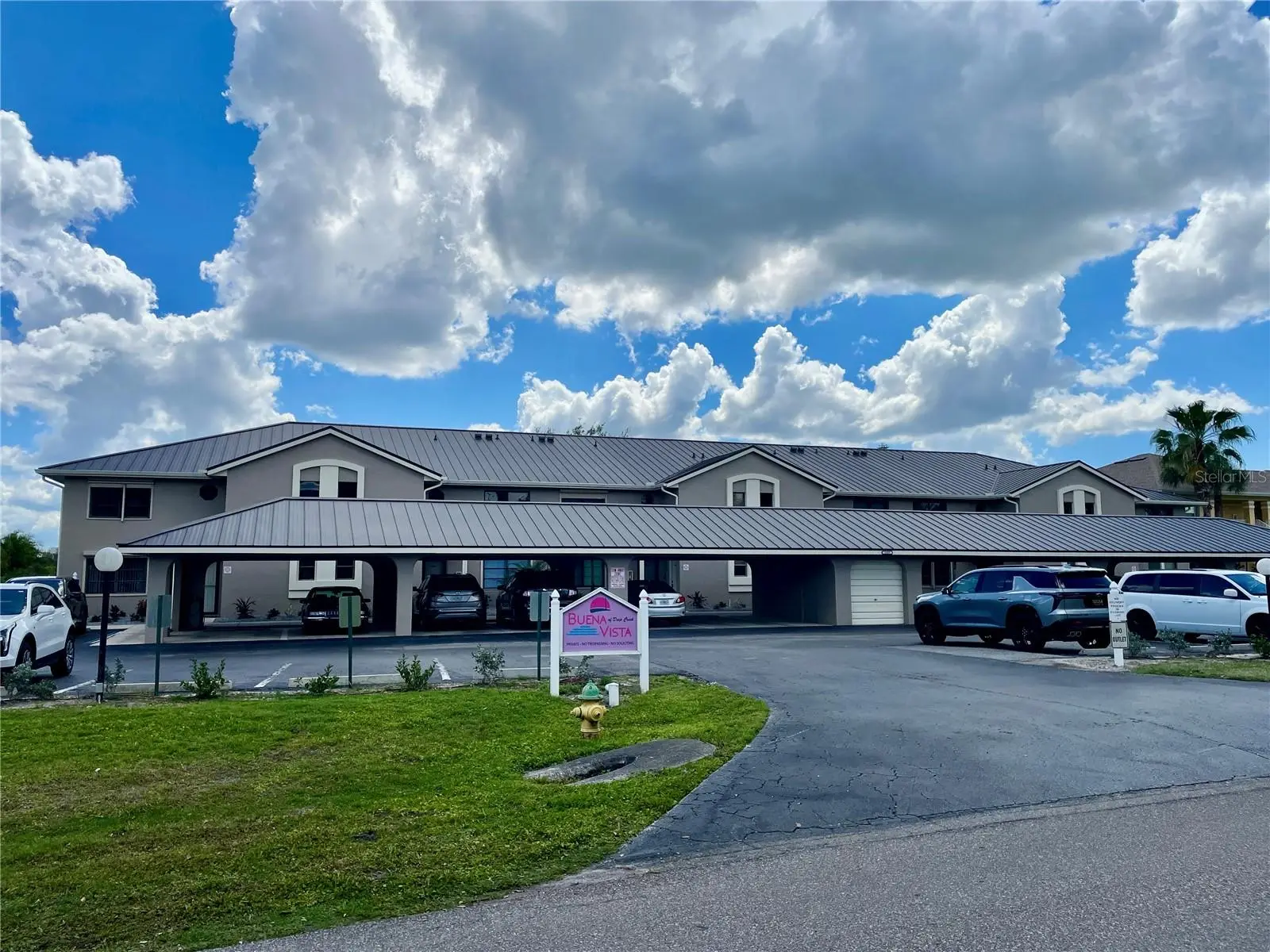 1335 Saxony Circle, FL