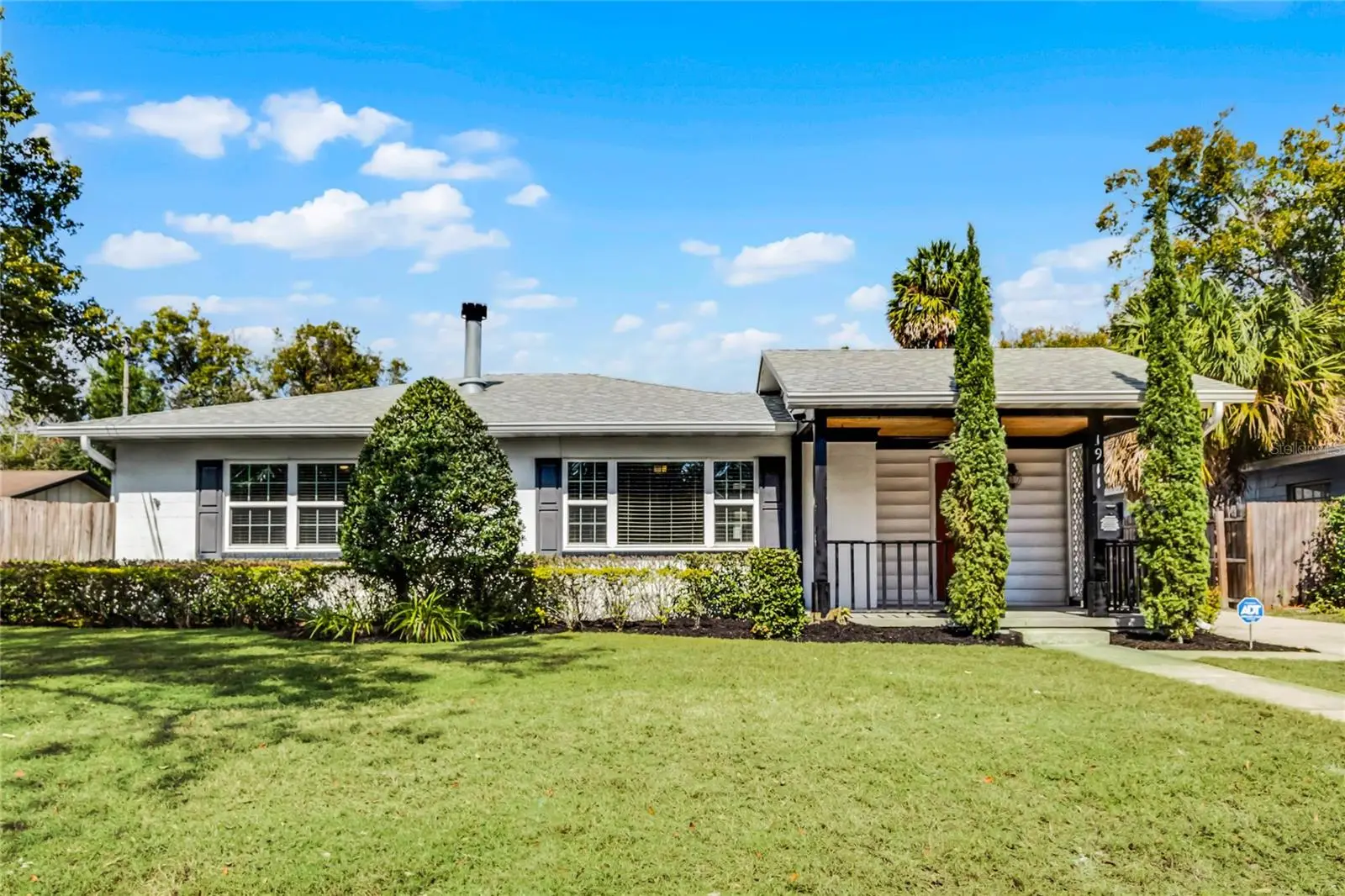 1911 Canton Street, FL