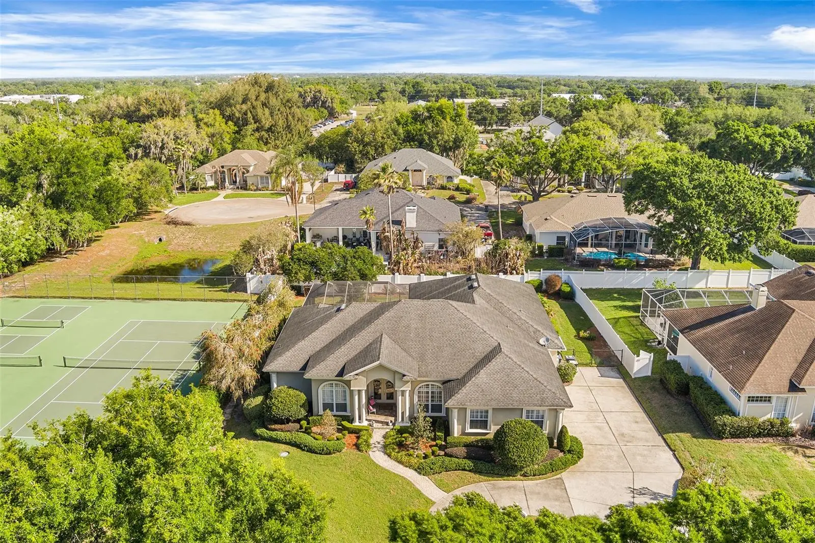 902 Hanover Way, FL