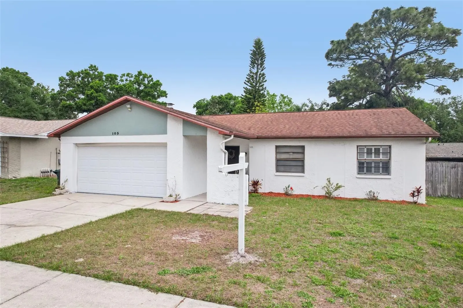 105 Lotus Circle, FL