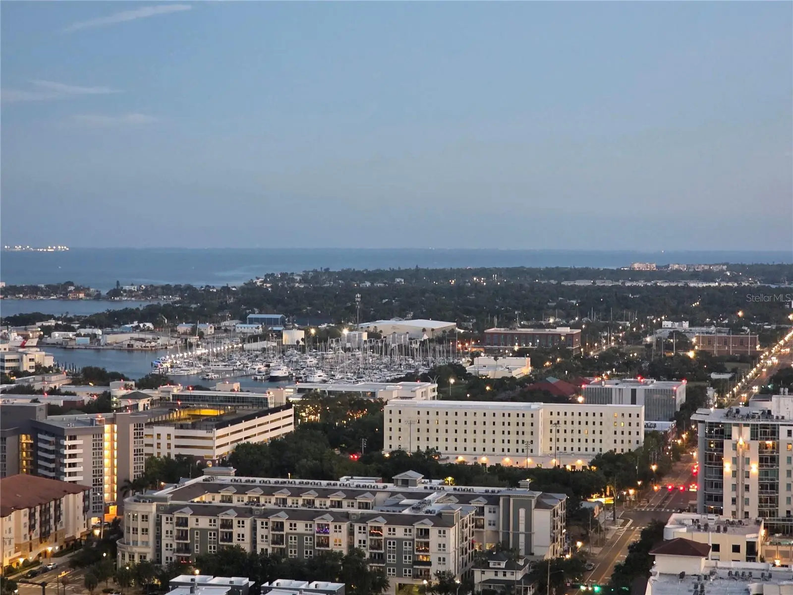 400 Central Avenue, FL