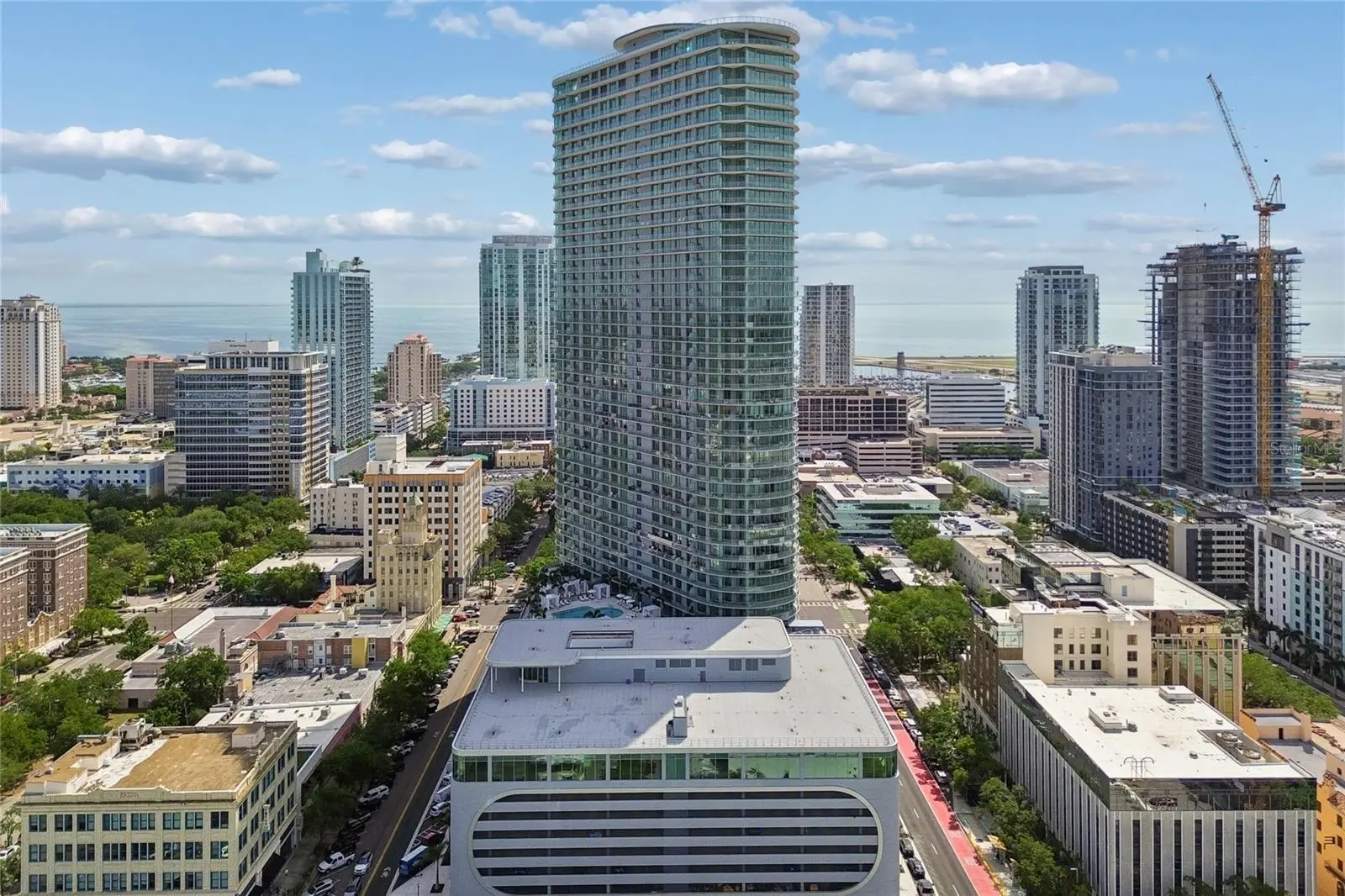 400 Central Avenue, FL