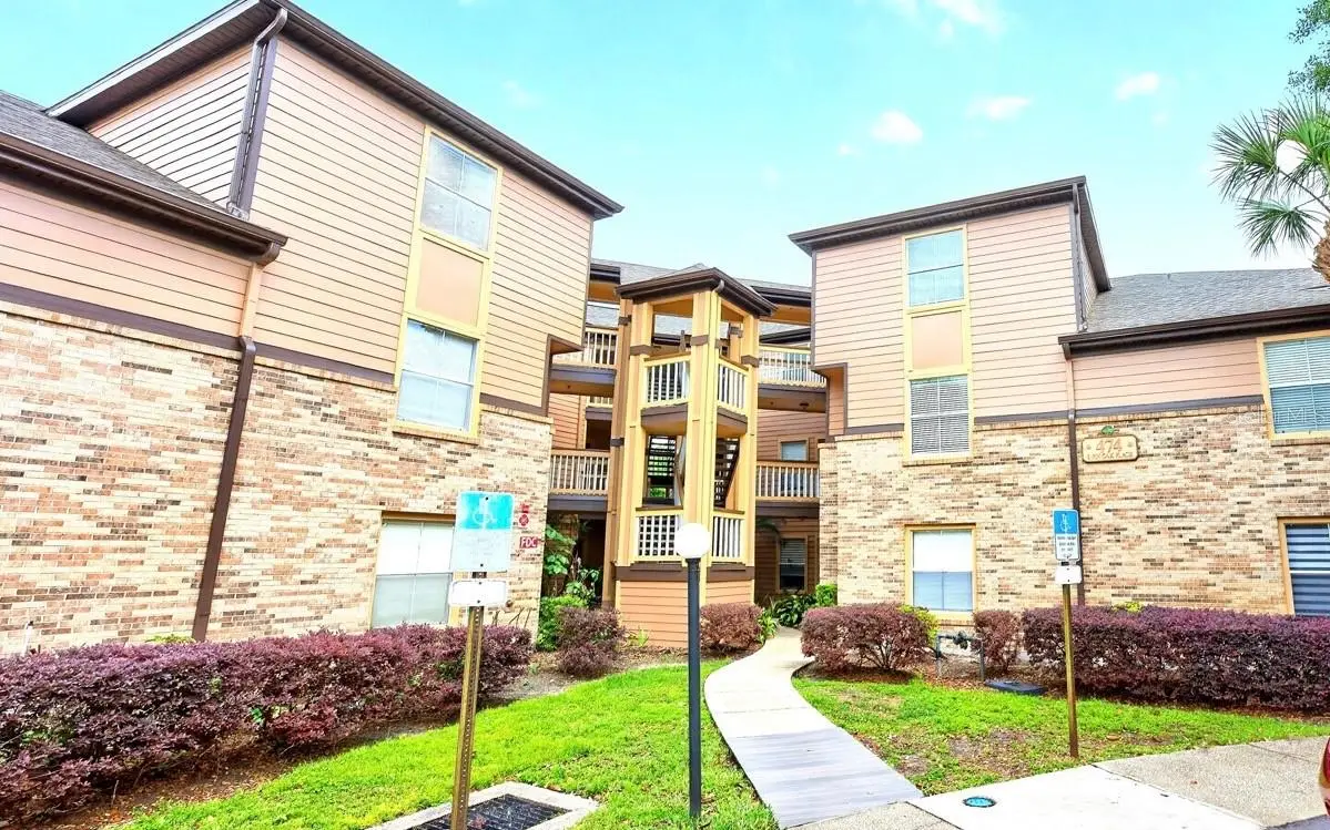 474 Pin Oak Place, FL