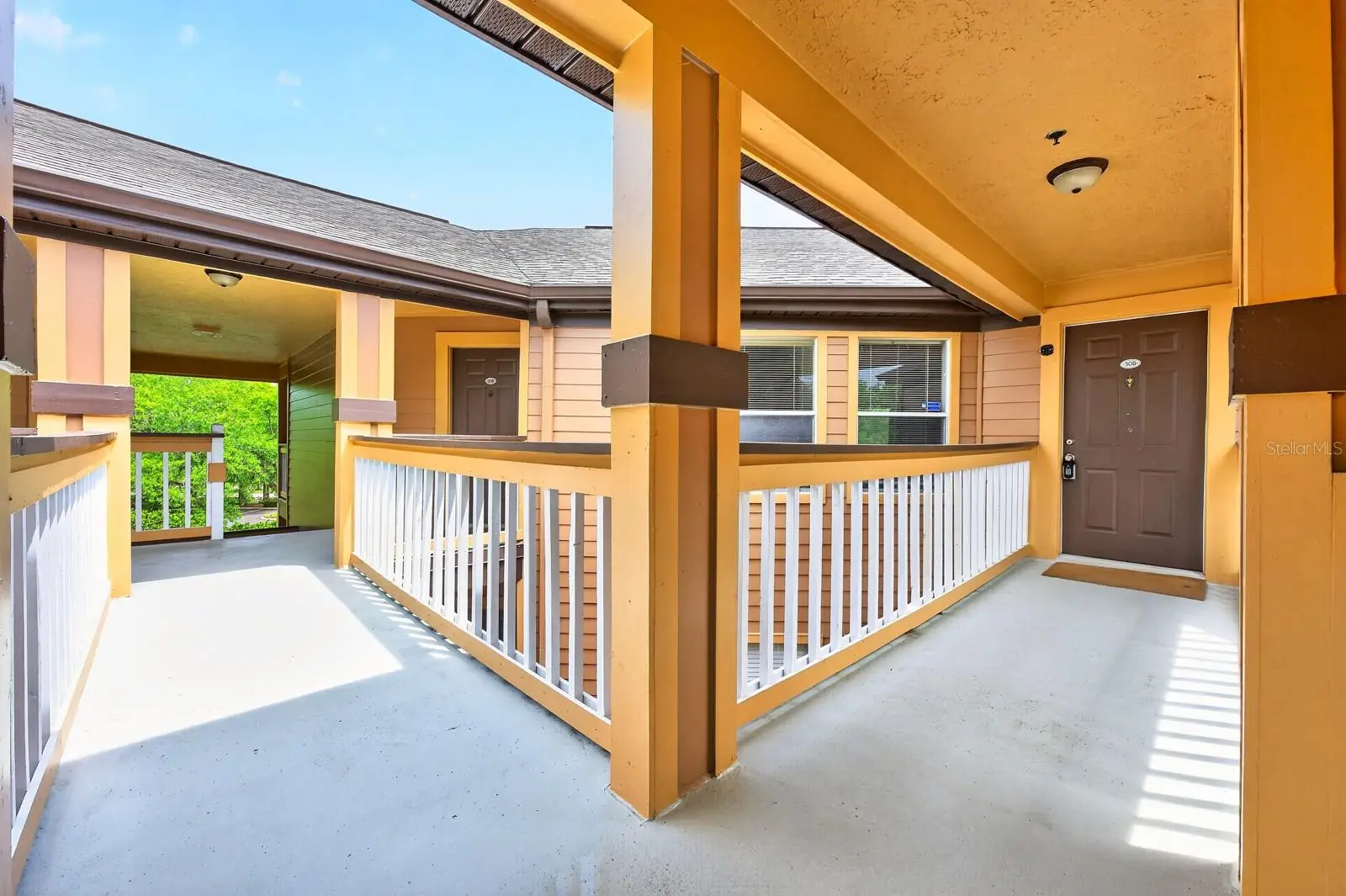 474 Pin Oak Place, FL