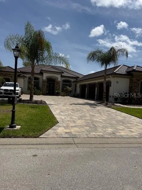 73 Old Oak S Drive, FL