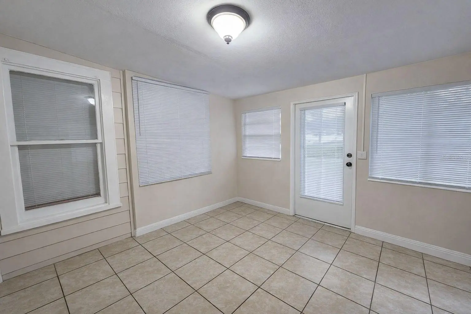 231 Avenue A, FL