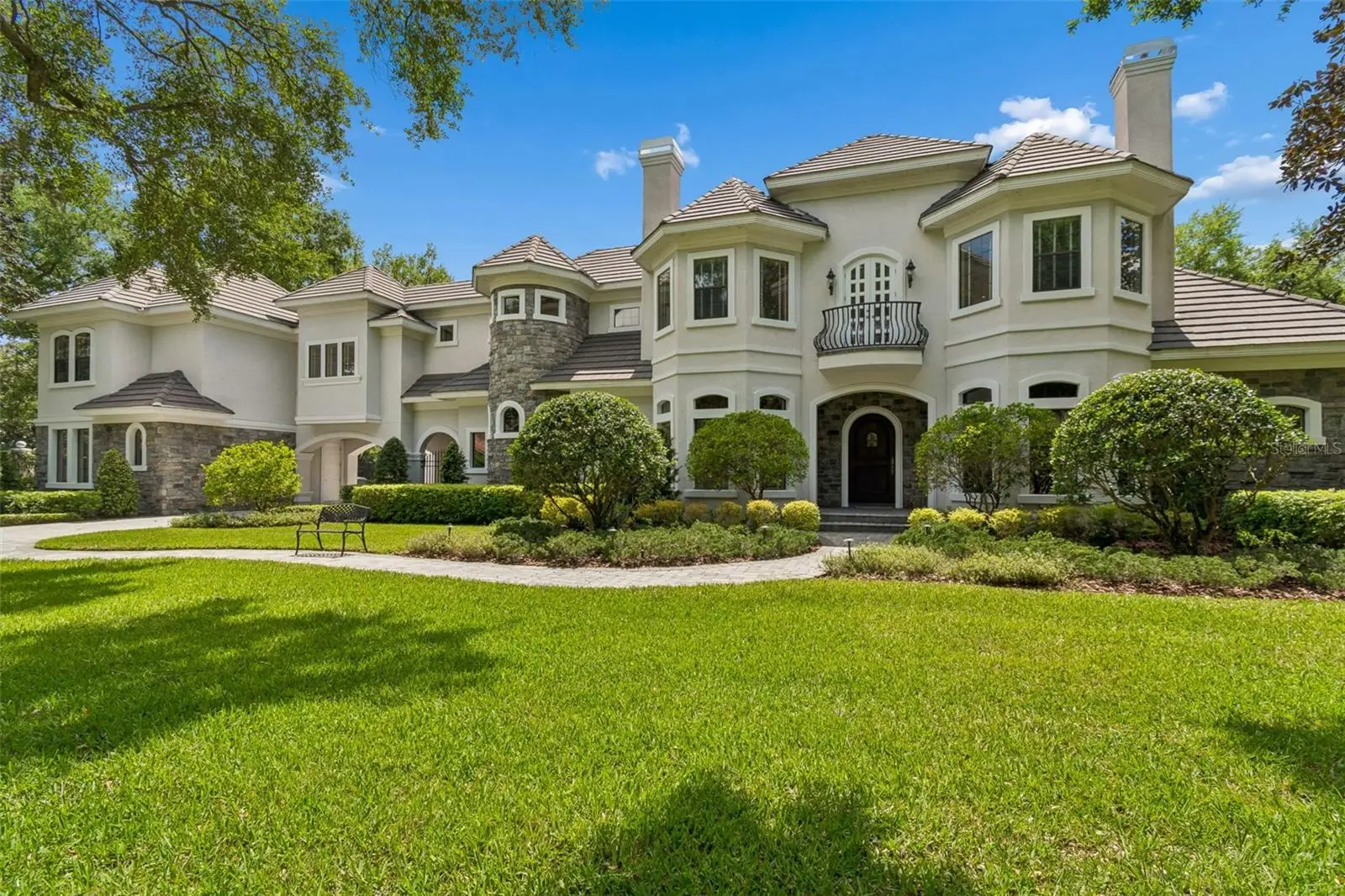 702 Berrocales De Avila, FL