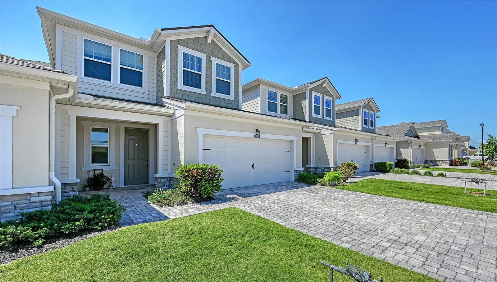 3693 Divot Lane, FL