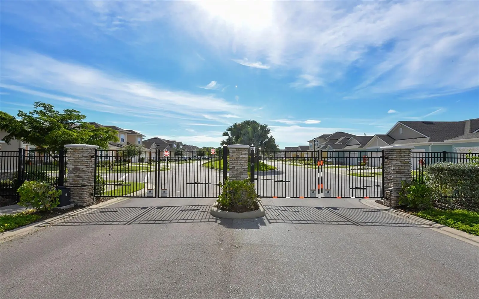 3693 Divot Lane, FL