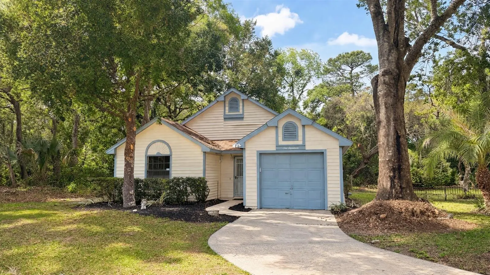 114 Spreading Oak Court, FL