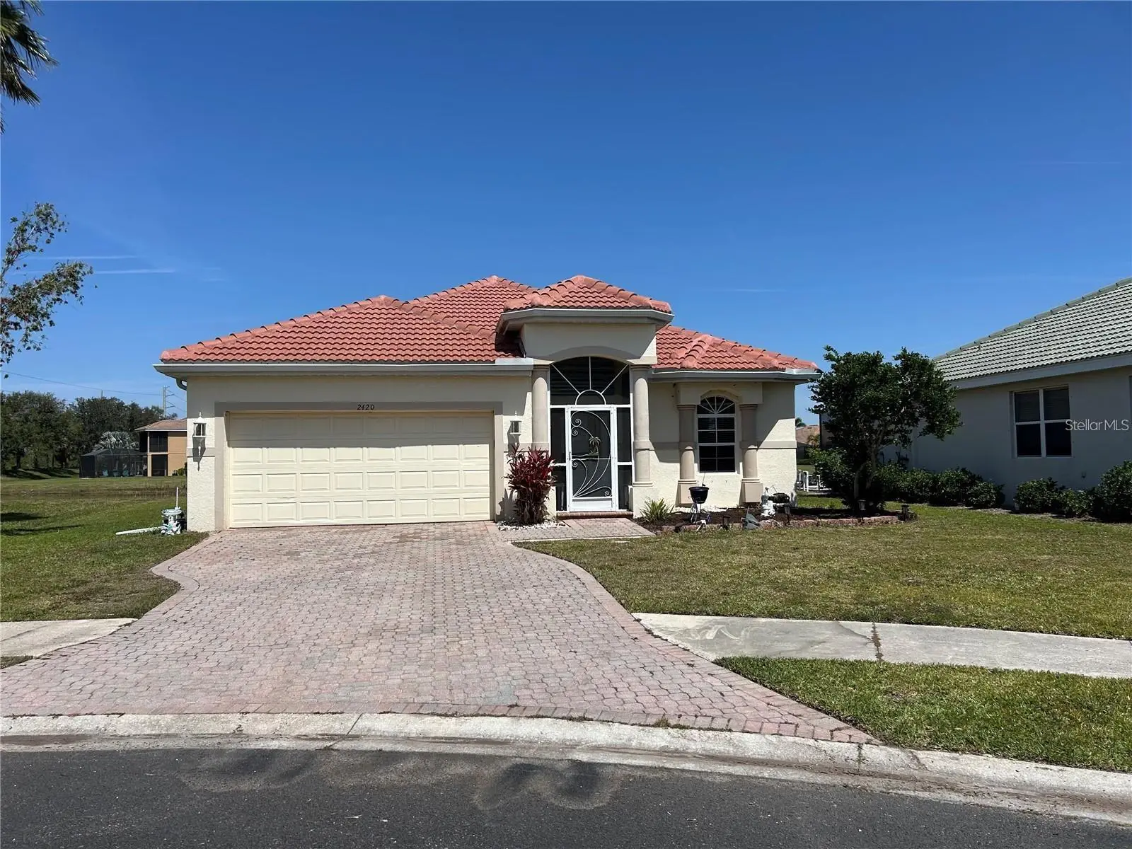 2420 Caraway Dr