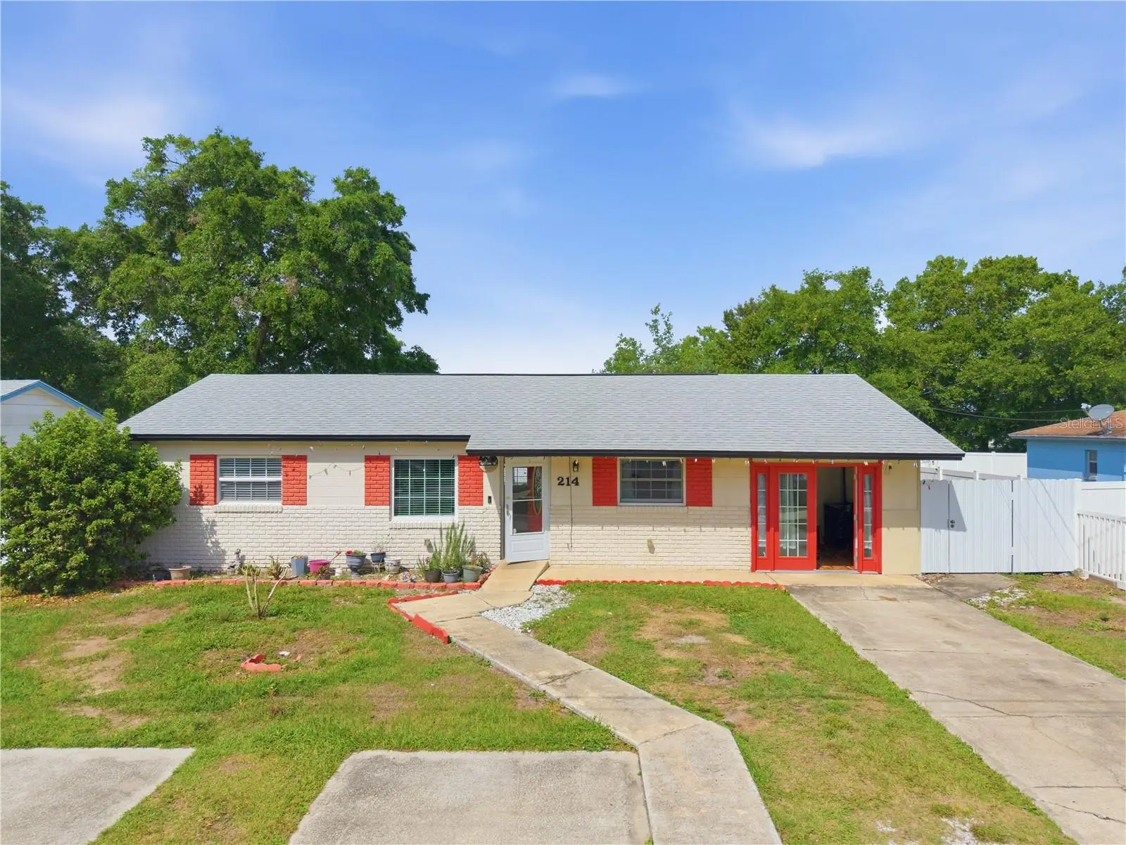 214 N Thompson Rd