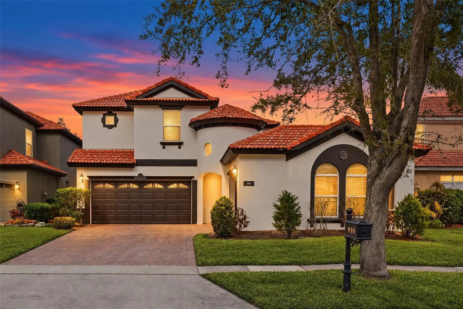 910 Lascala Drive, FL