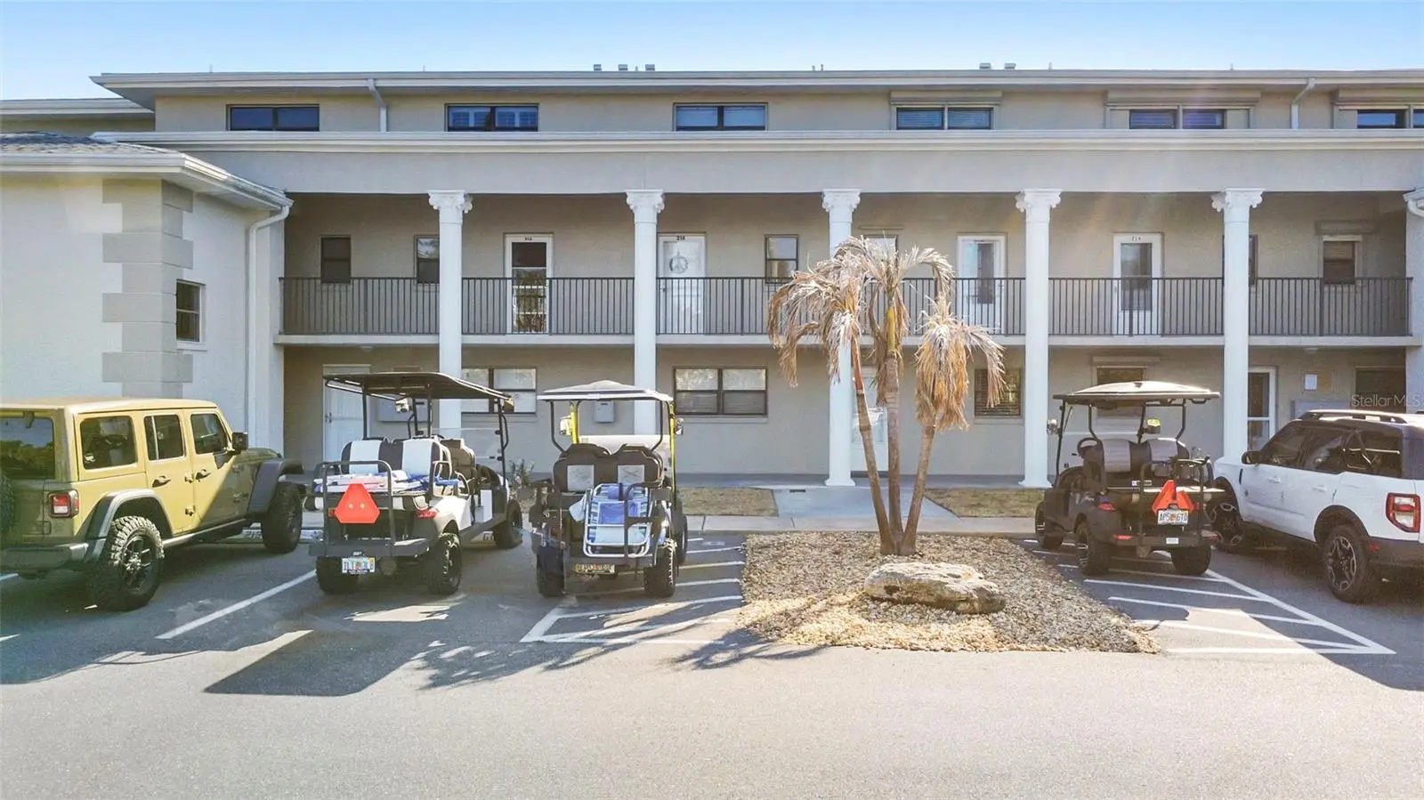 2100 Peninsula Avenue, FL