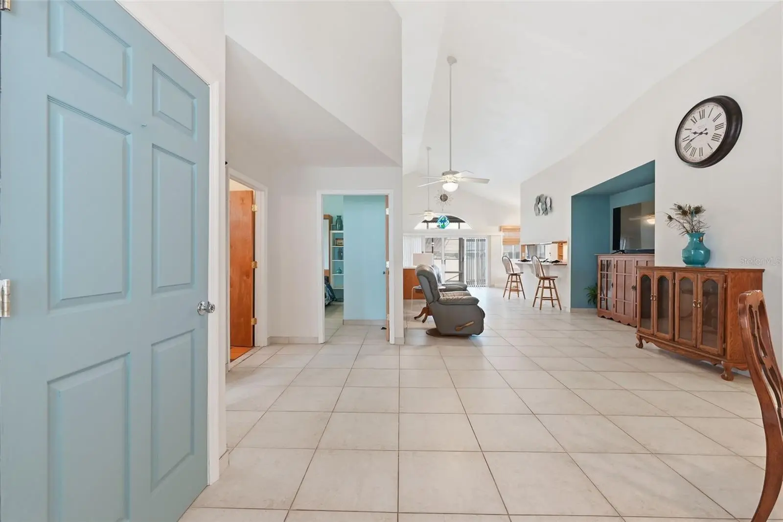 585 Sellars Drive, FL