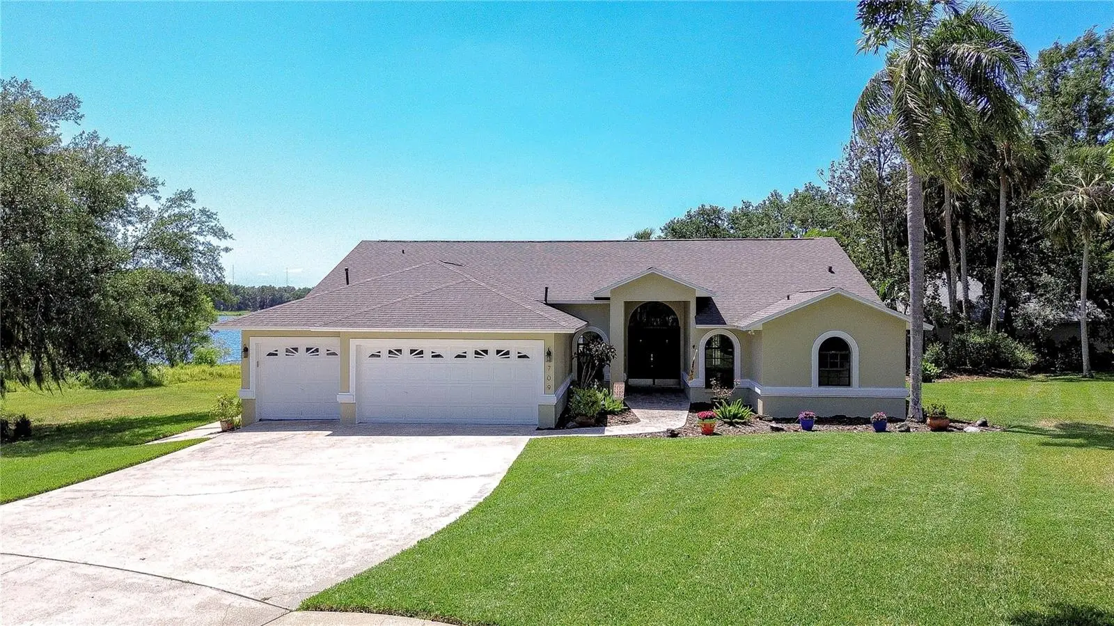 709 Sportsman Park Drive, FL