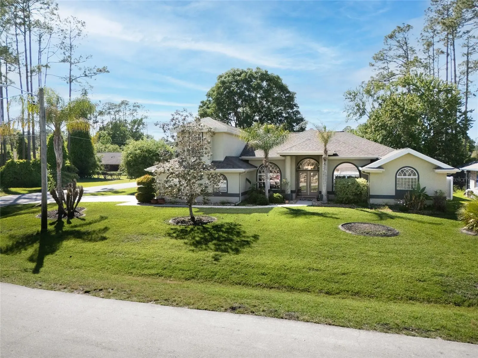 40 Edgewater Drive, FL