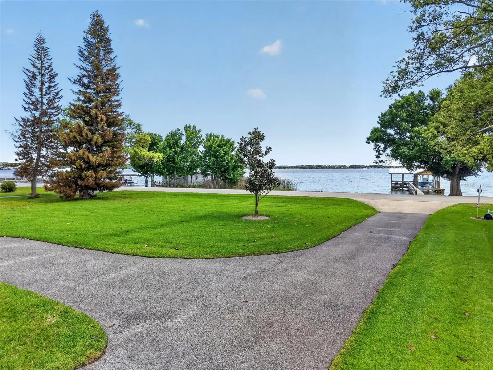 1735 Lakeshore Drive, FL