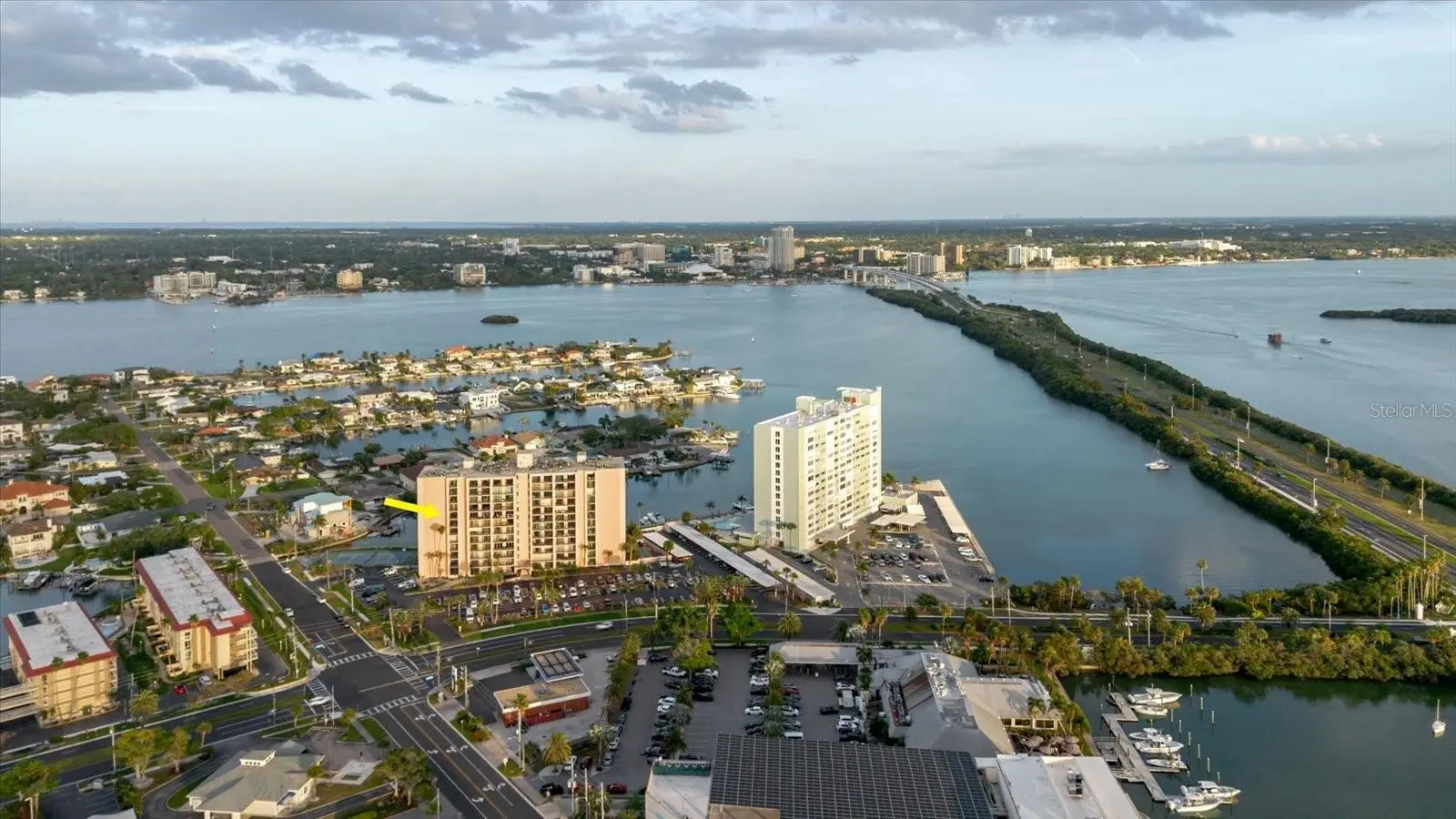 51 Island Way, FL