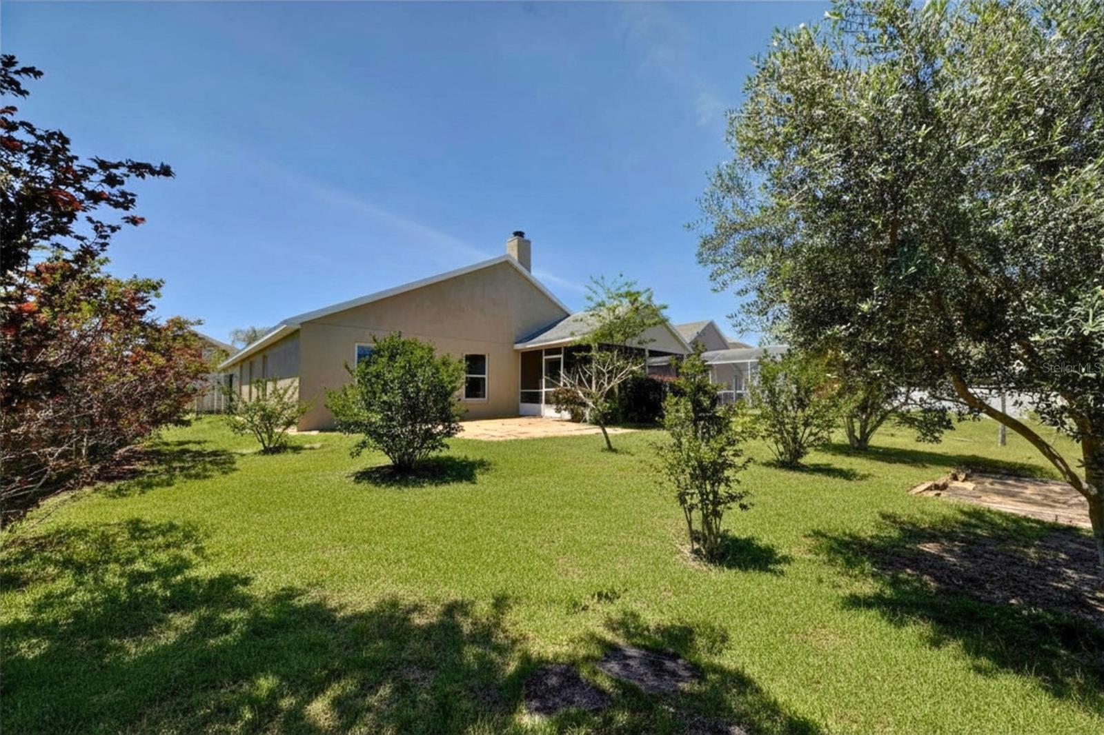 635 Rochester Loop, FL