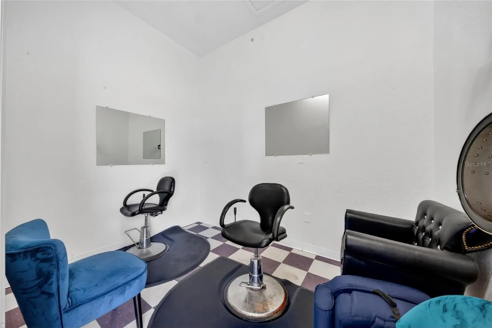 595 9th Street, FL