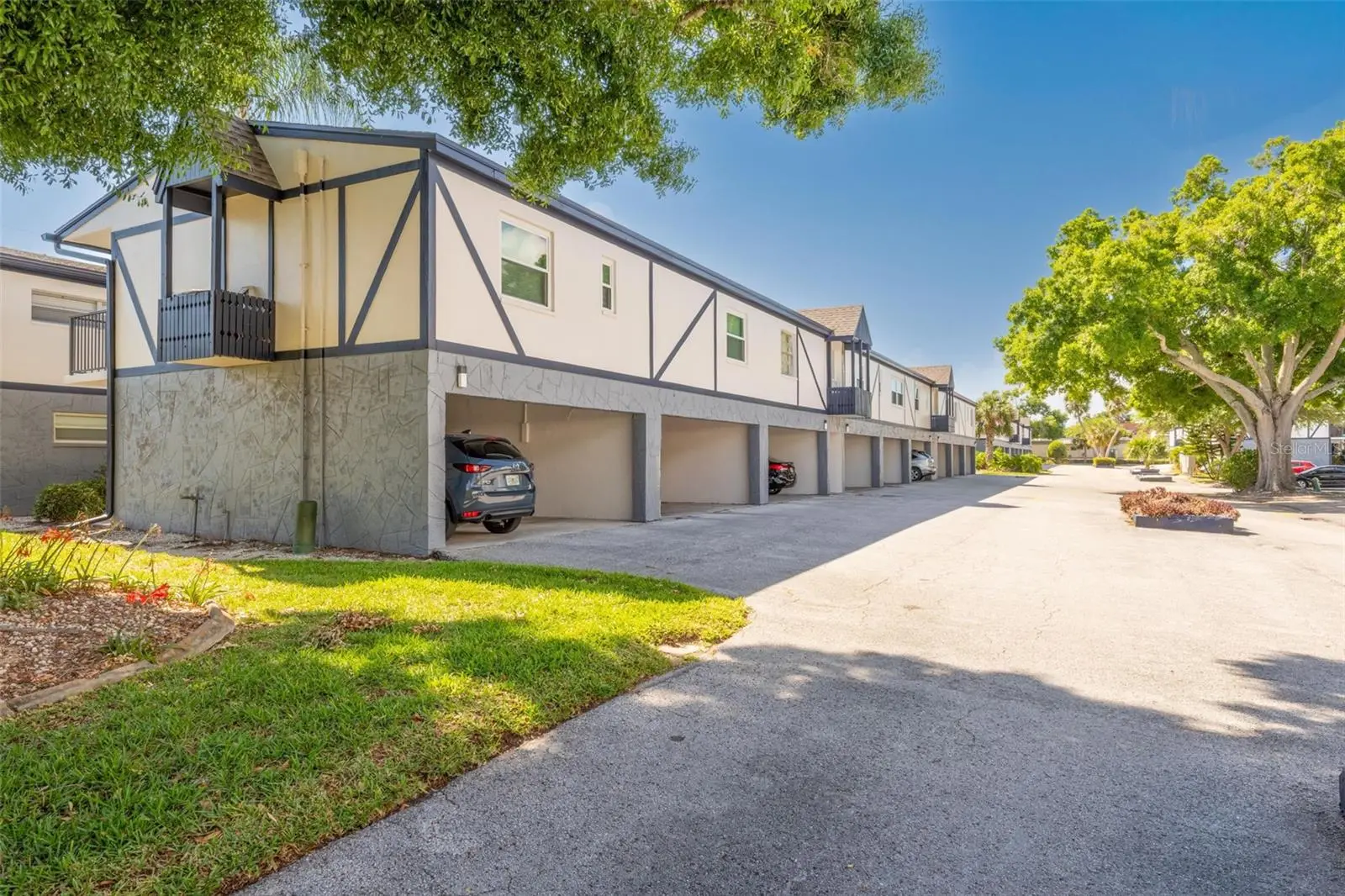 1147 King Arthur Court, FL