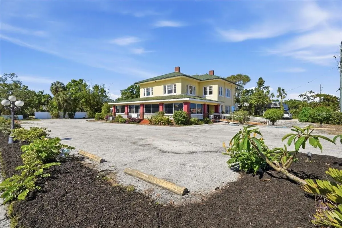 337 8th Avenue, FL