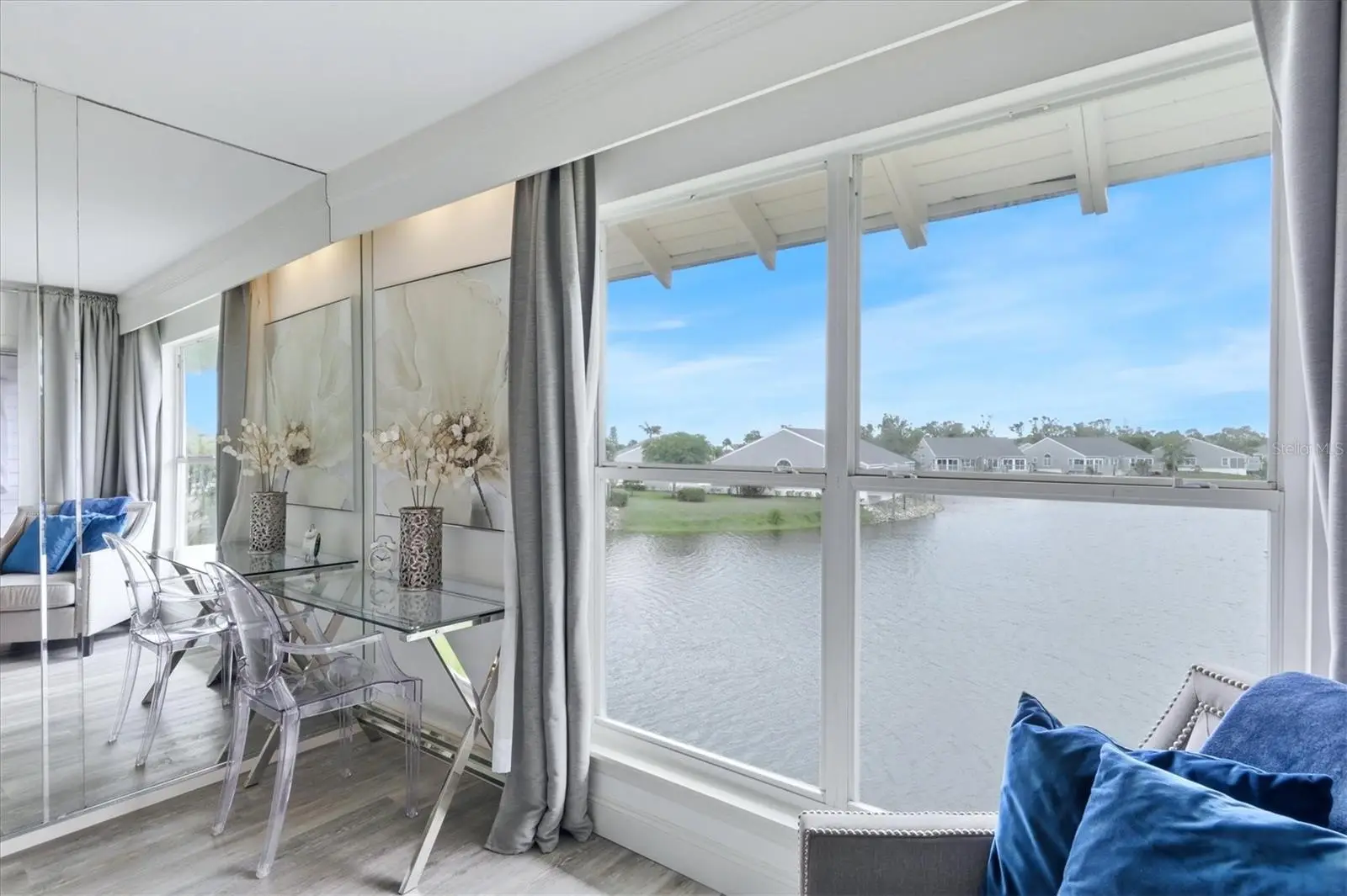 972 Sandpiper Circle, FL