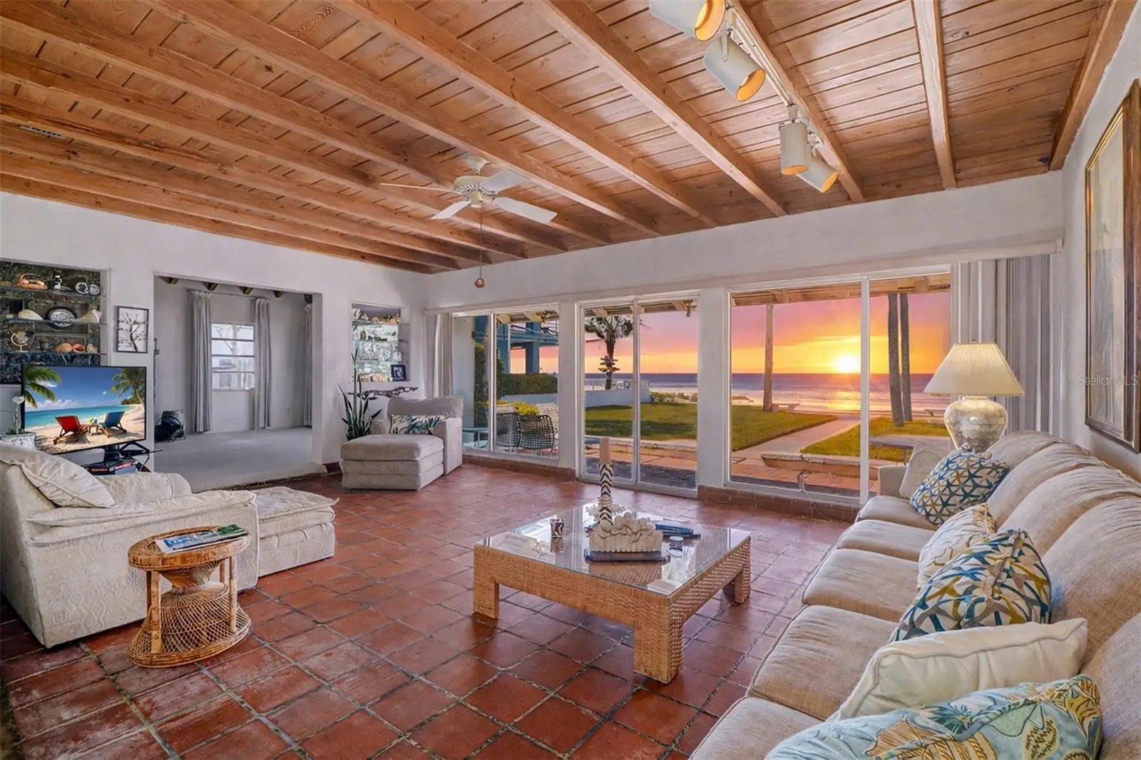 18206 Sunset Boulevard, FL