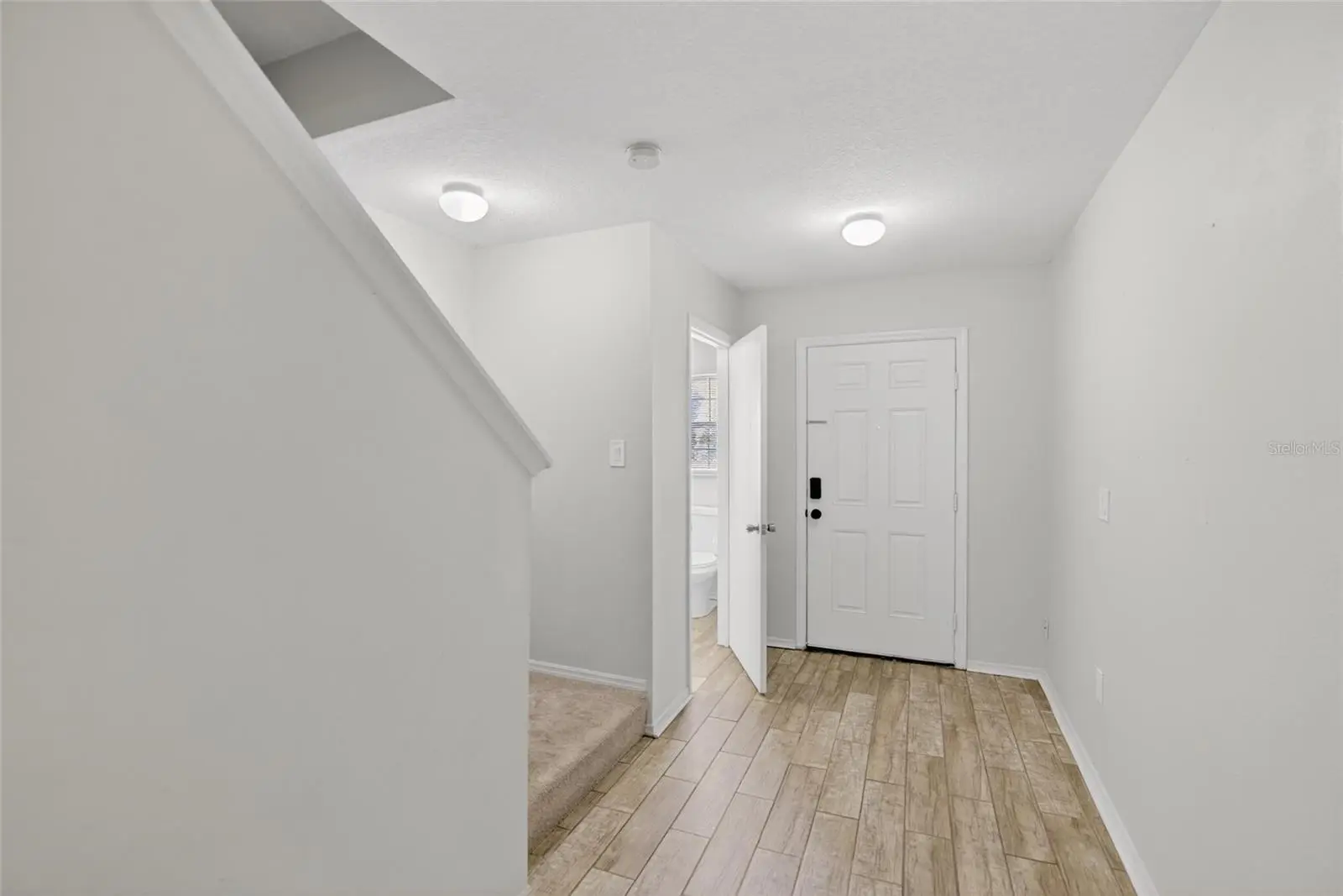 2605 Oleander Lakes Drive, FL