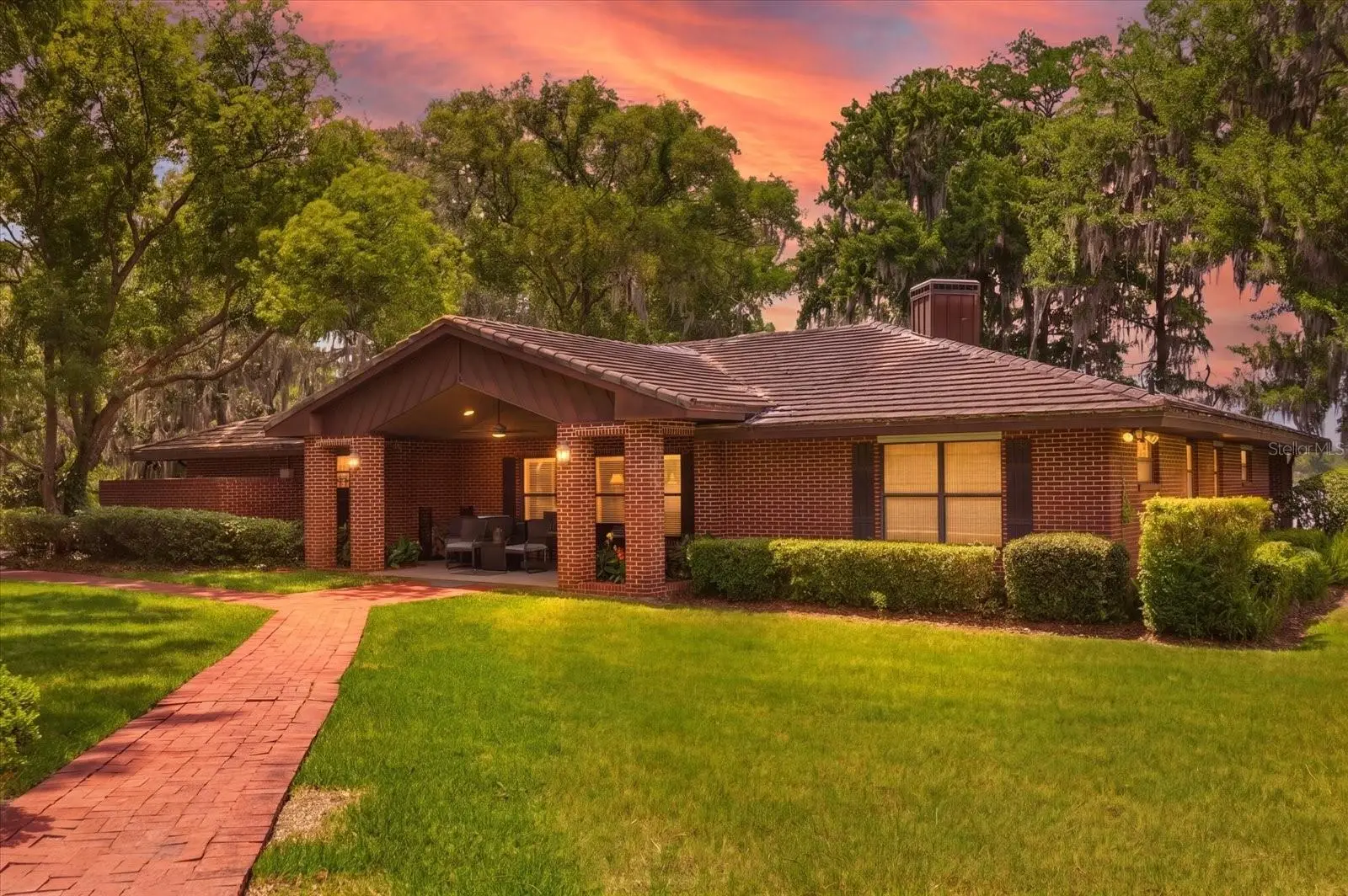 4910 Lake Drive, FL