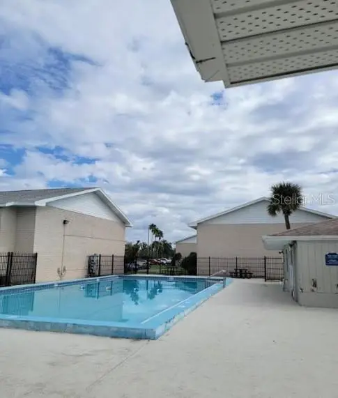 817 Sky Lake Circle, FL