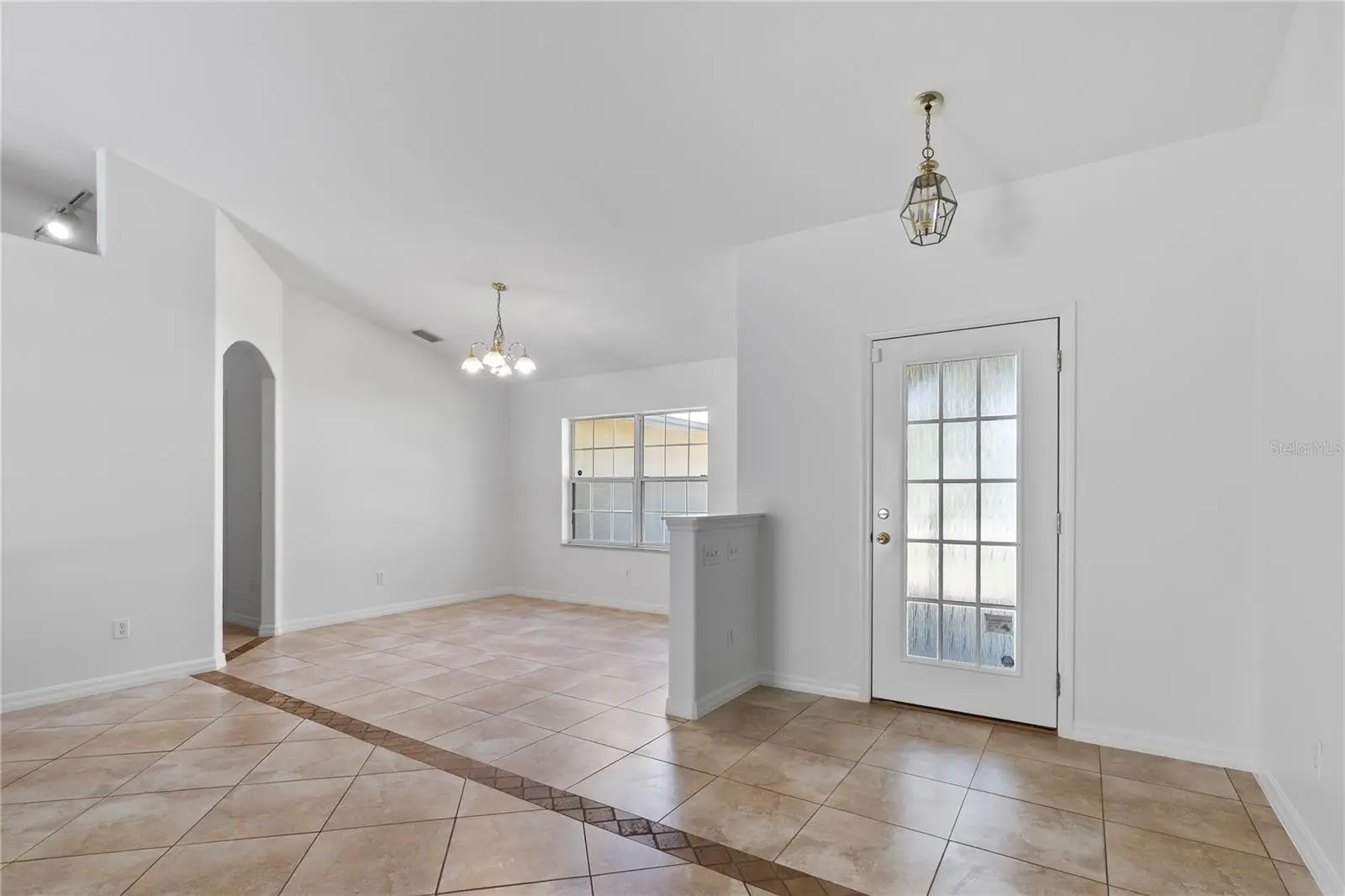 90 Universial Trail, FL