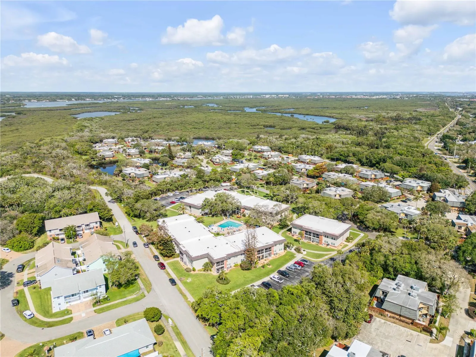 3800 Saxon Drive, FL