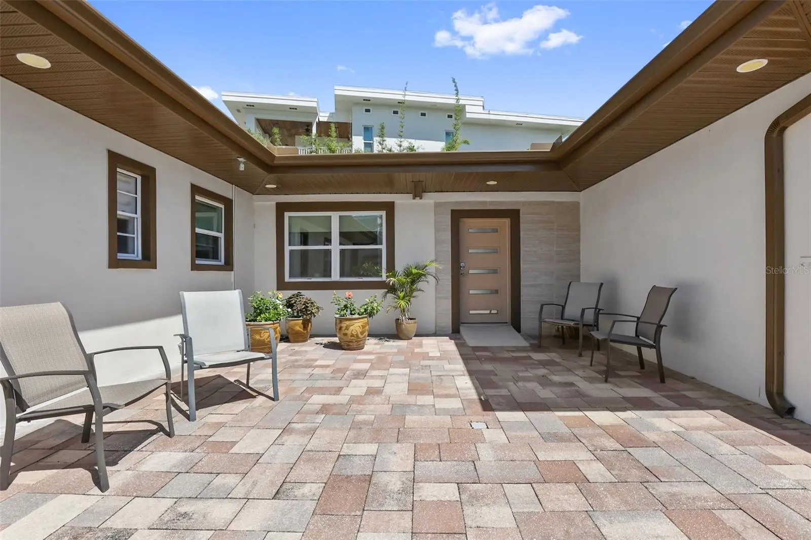 25 Sandpiper Road, FL