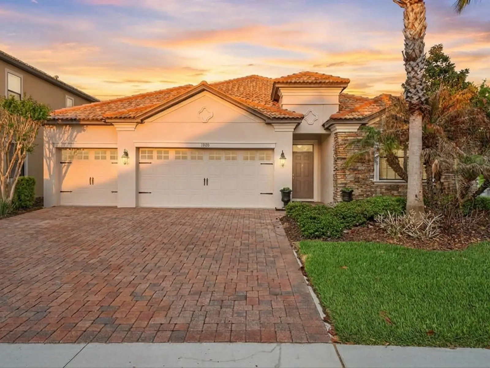 1300 Gleneagles Lane, FL