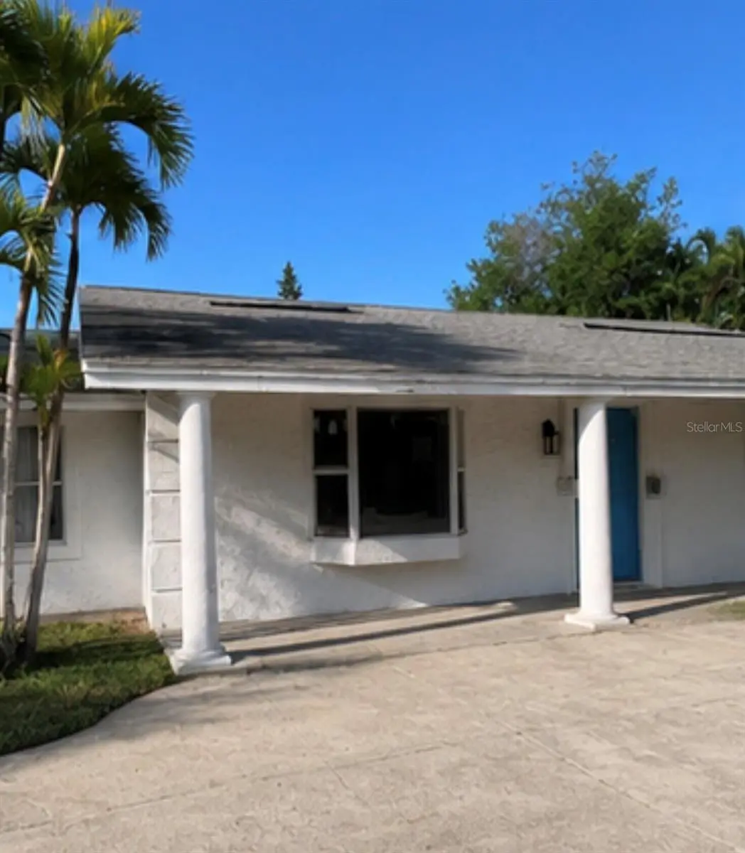 749 Siesta Drive, FL