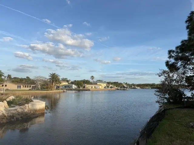 5250 Miller Bayou Drive, FL