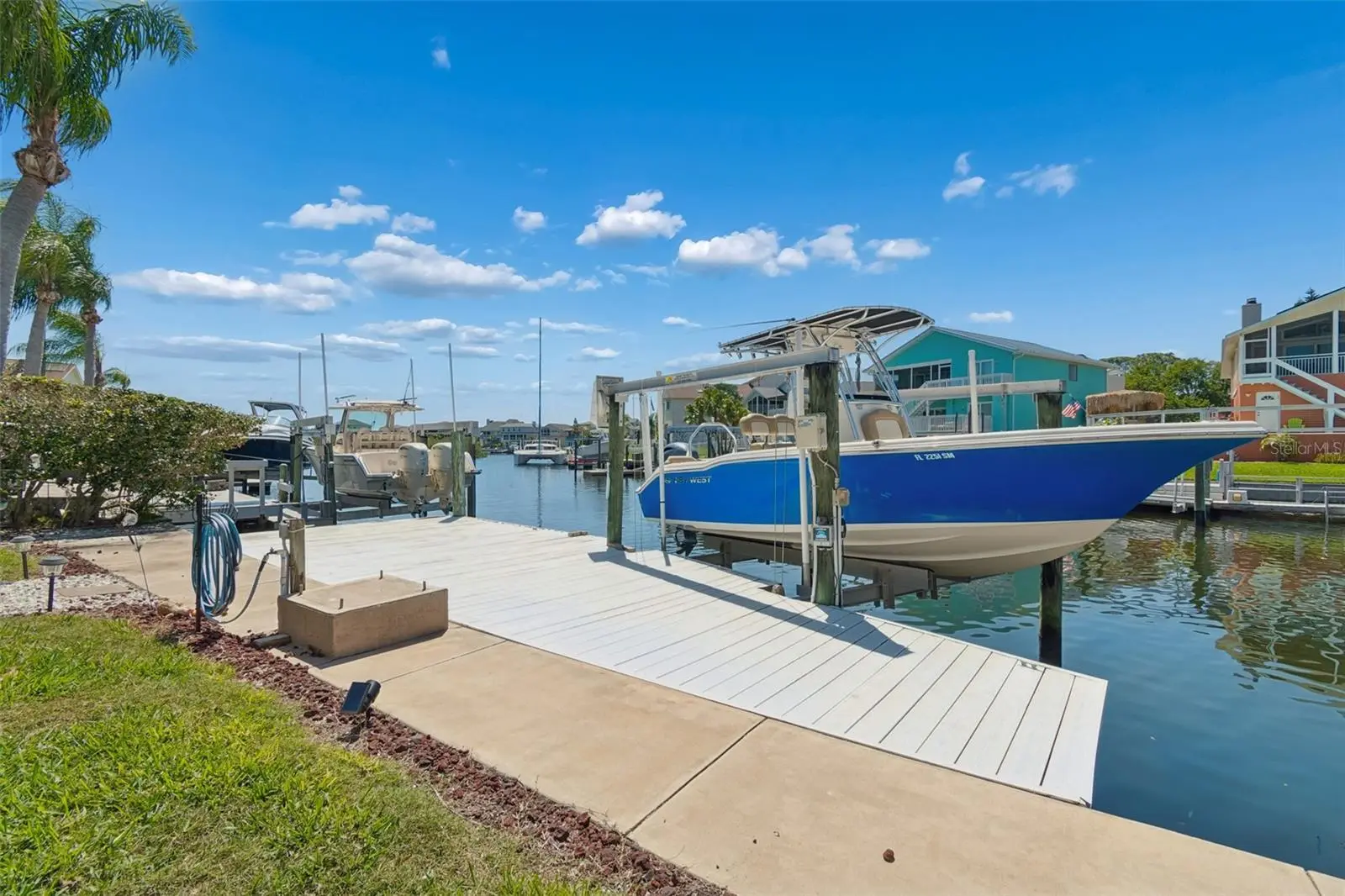6211 Bayside Drive, FL