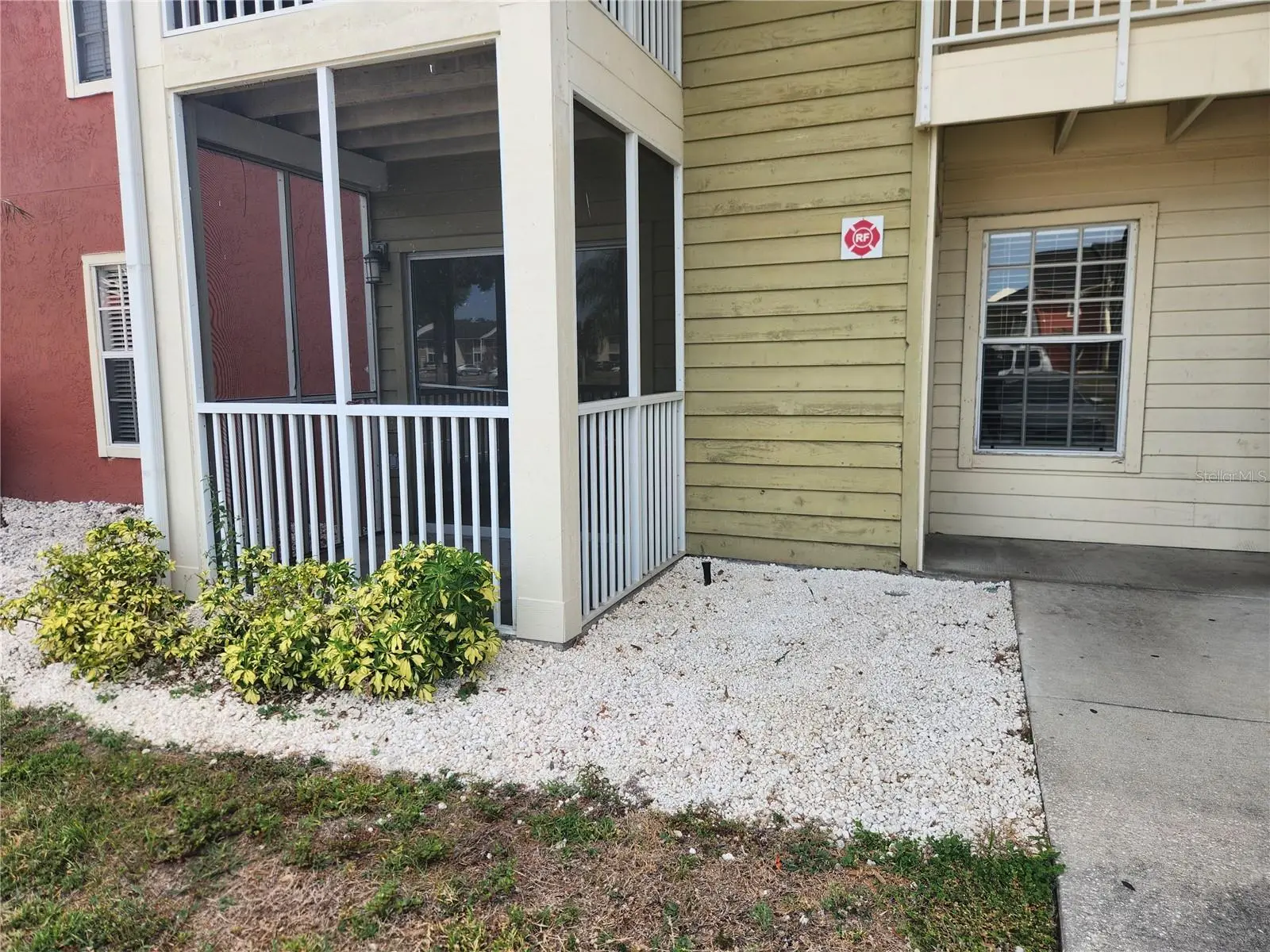 803 Lake Haven Square, FL