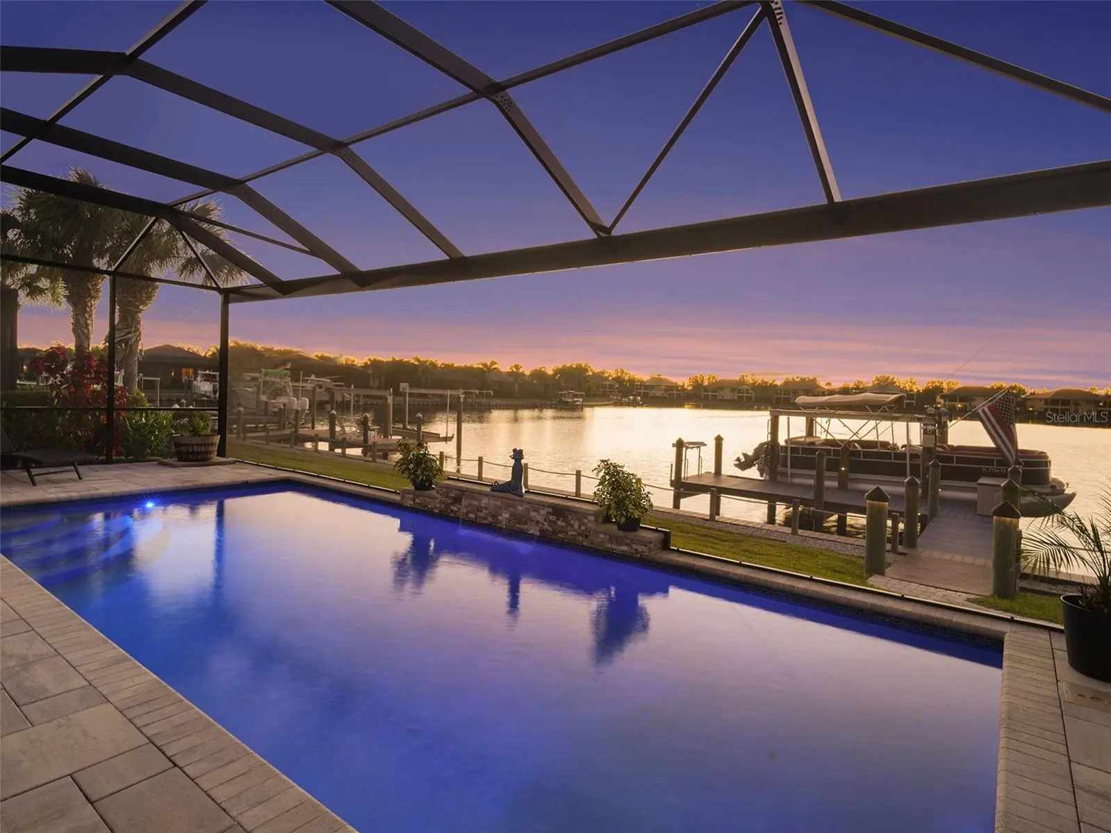 1018 Overlook Court, FL