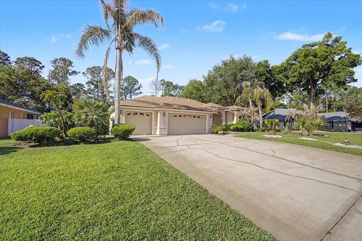 11 Crescent Lake Way, FL