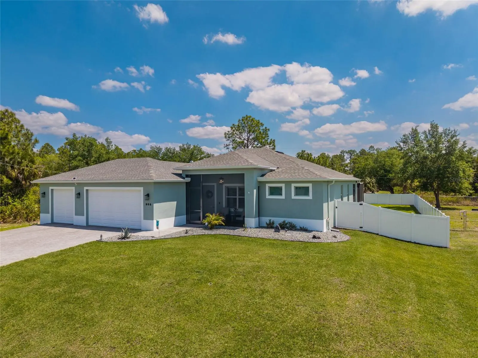 908 Hibiscus Avenue, FL