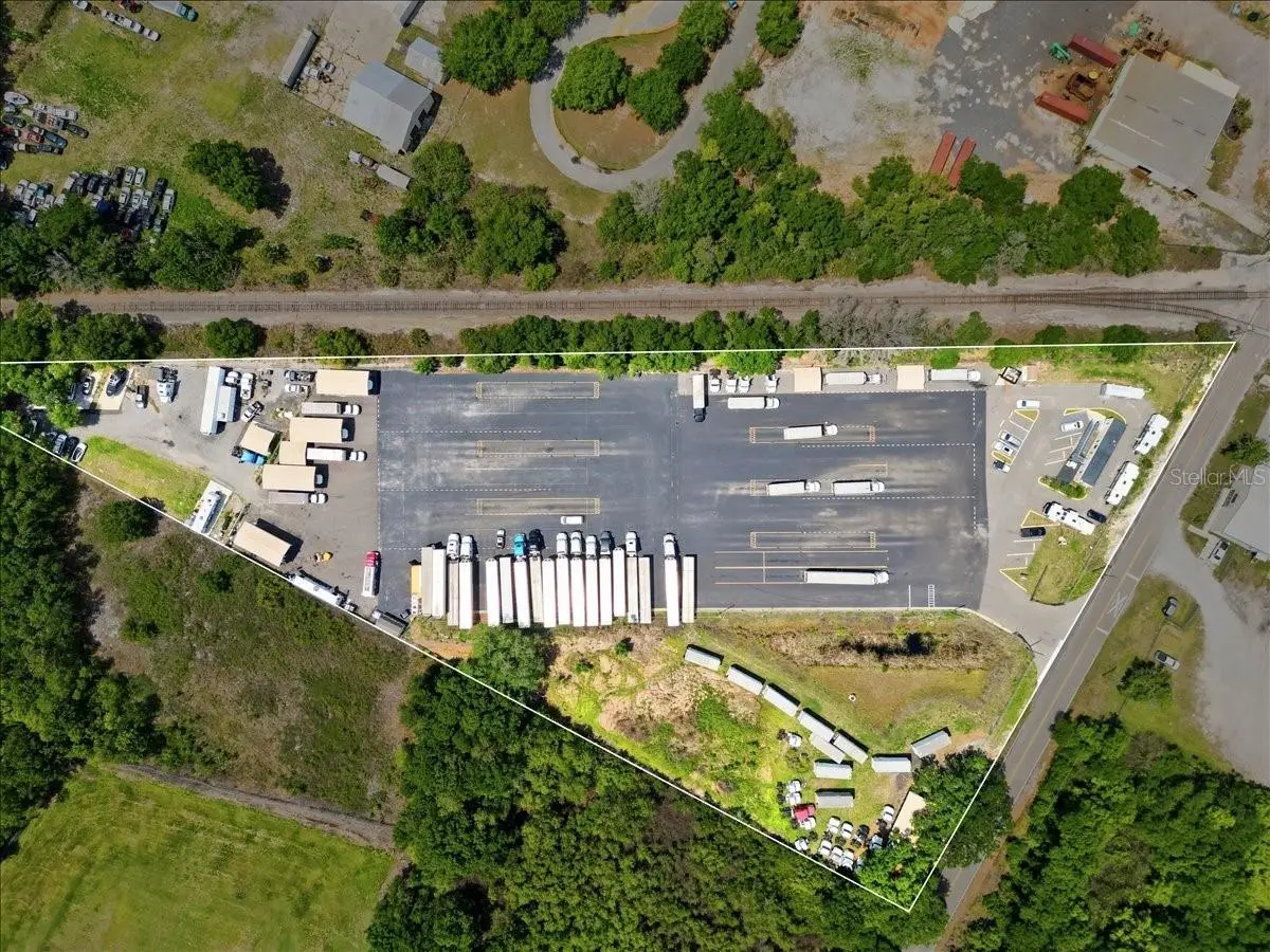 100 Airport Road, FL