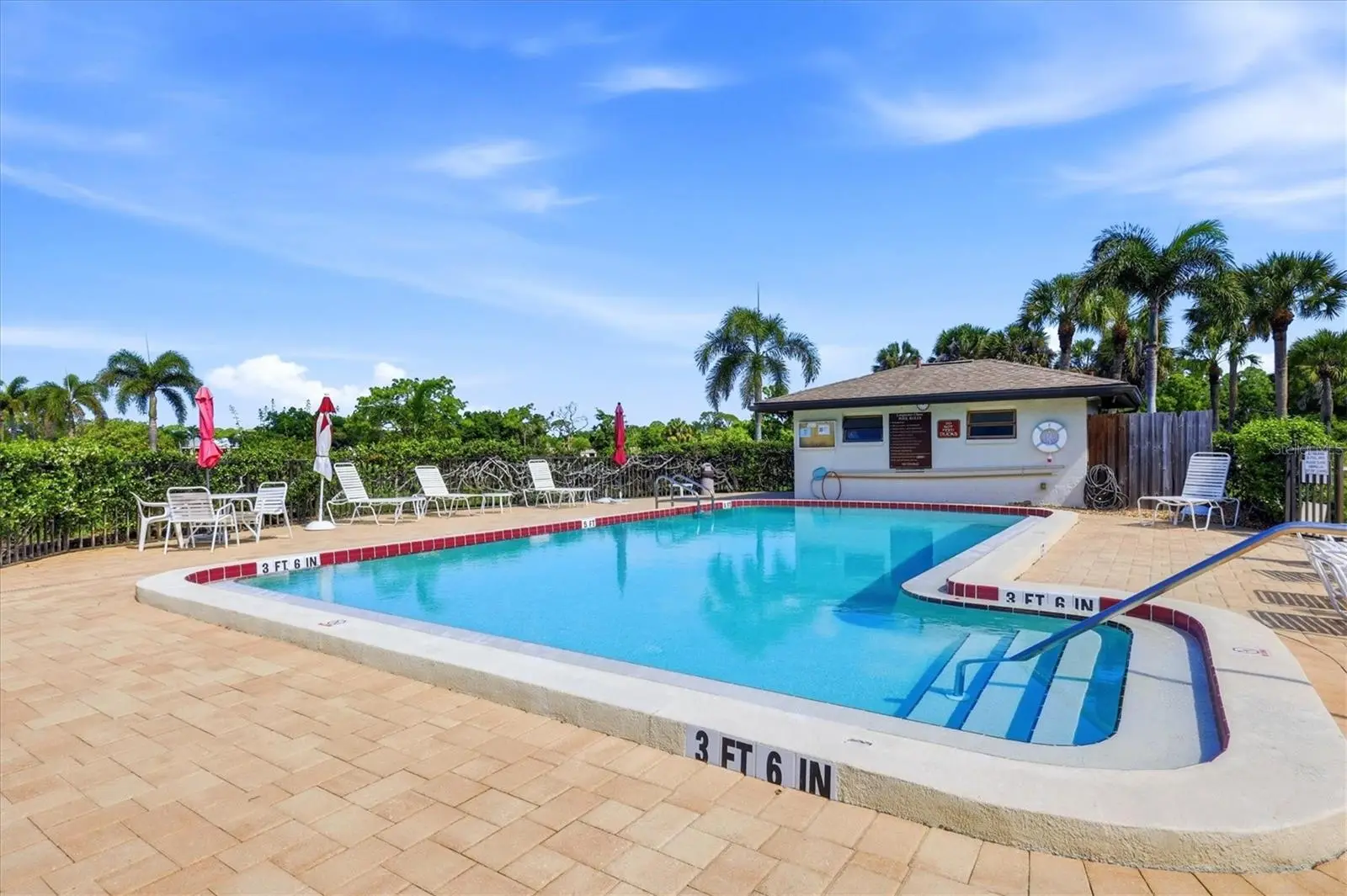 4528 Longwater, FL