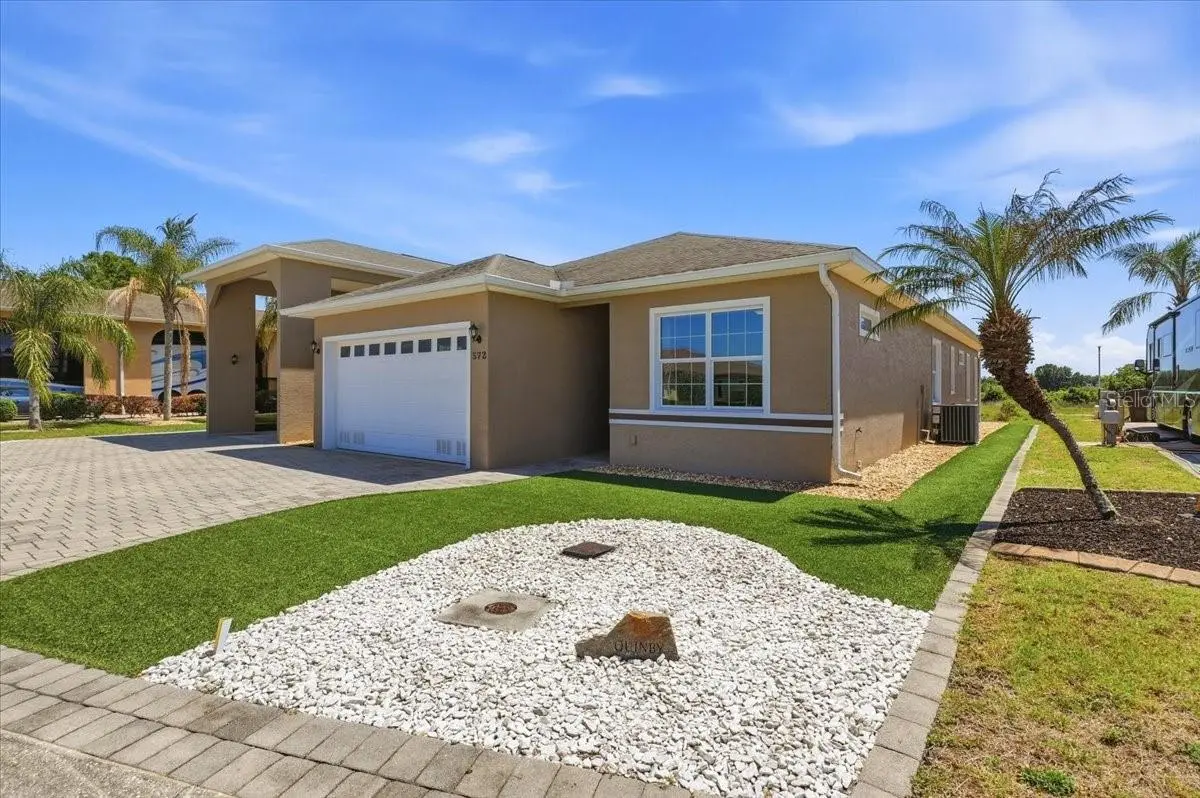 572 Meandering Way, FL