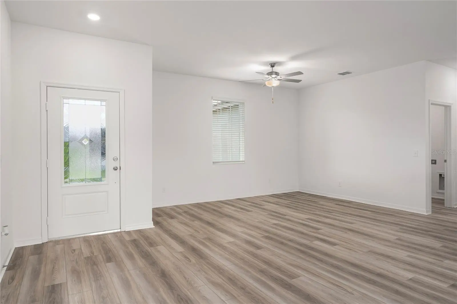 404 Manitoba Lane, FL